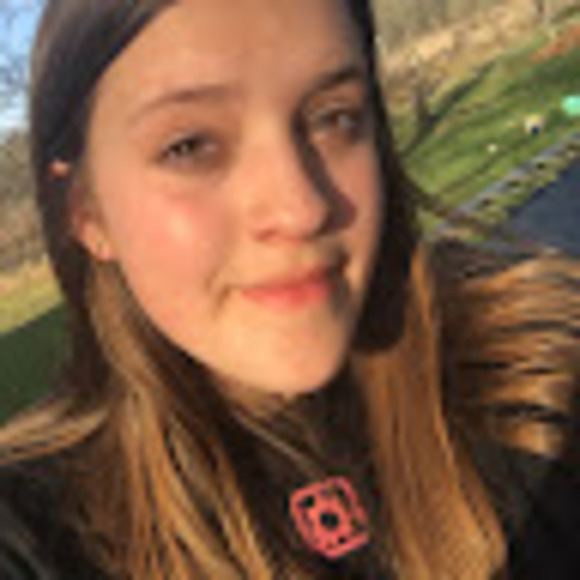 Meet your Posher, Mikayla - Picture 1 of 1